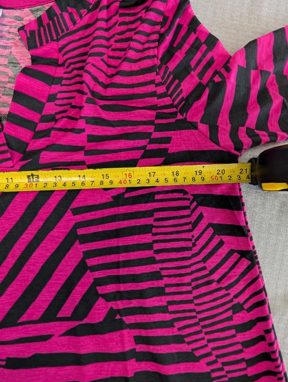 Dear Scarlett Women's Black & Magenta 3/4 Sleeve Lizzy Blouse Sz S,M,L New - Picture 10 of 14